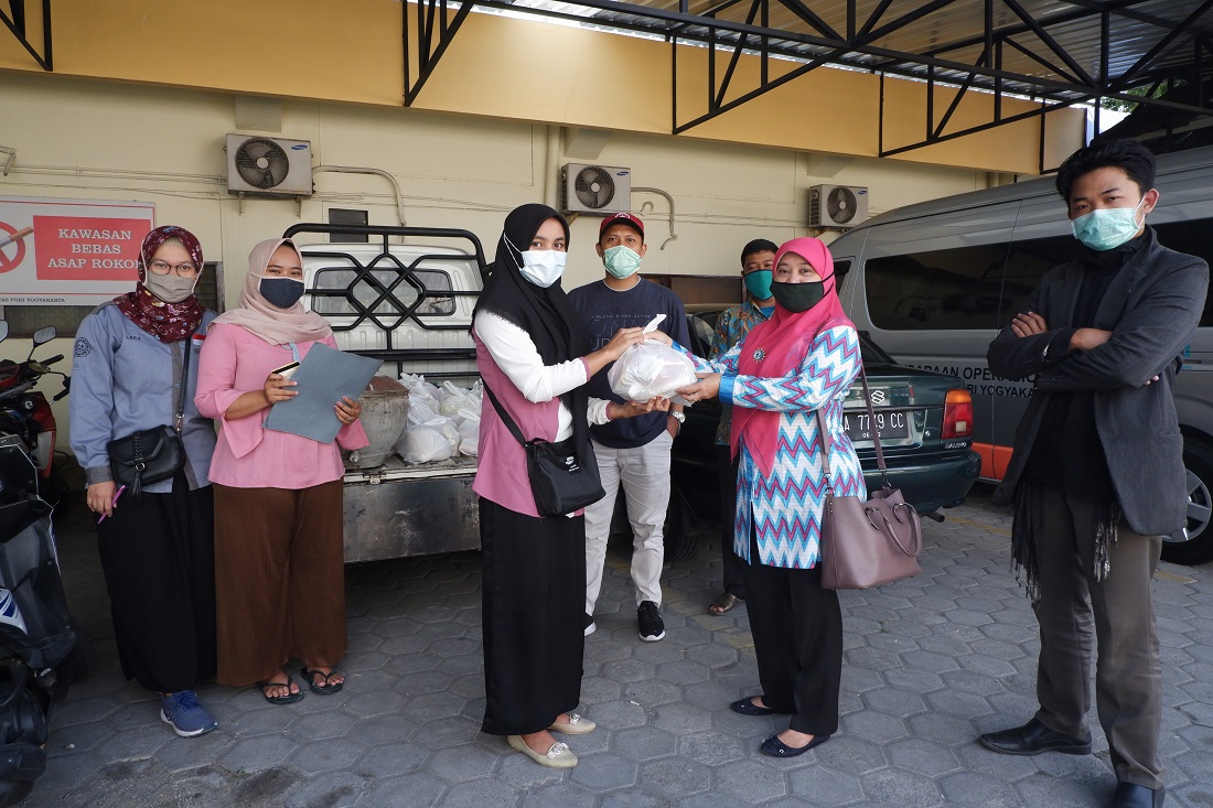 Aksi Solidaritas Mahasiswa : FKIP UPY, Bersama Saling Menguatkan