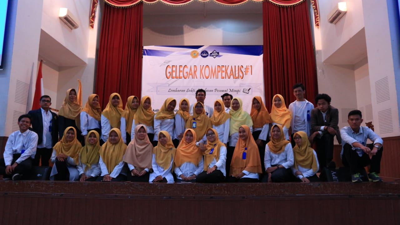 MELALUI KEGIATAN GELEGAR KOMPEKALIS,  UKM KOMPEKALIS GELEGARKAN DUNIA KARYA TULIS