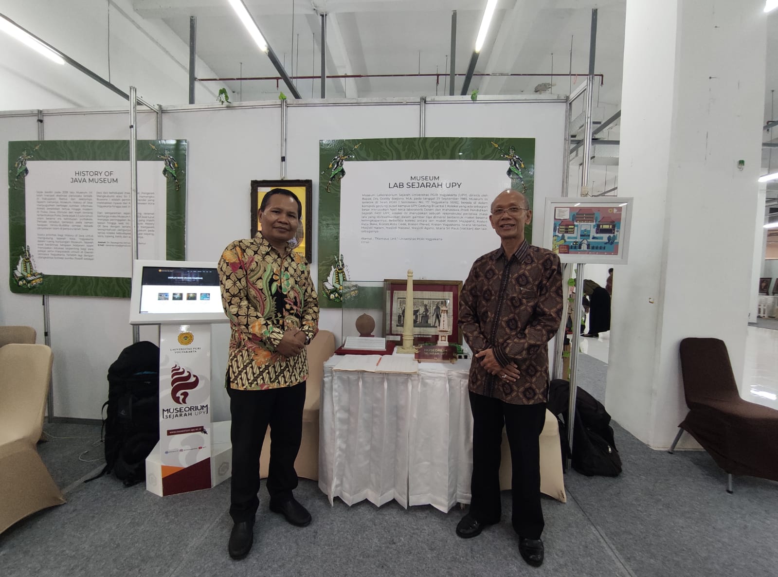 Rektor Apresiasi Museorium Sejarah UPY Yang Berpartisipasi Dalam Jogja Museum Expo 2022