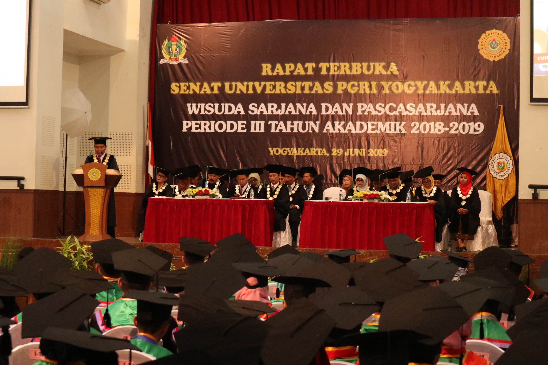 Universitas PGRI Yogyakarta Memwisuda 274 Mahasiswa