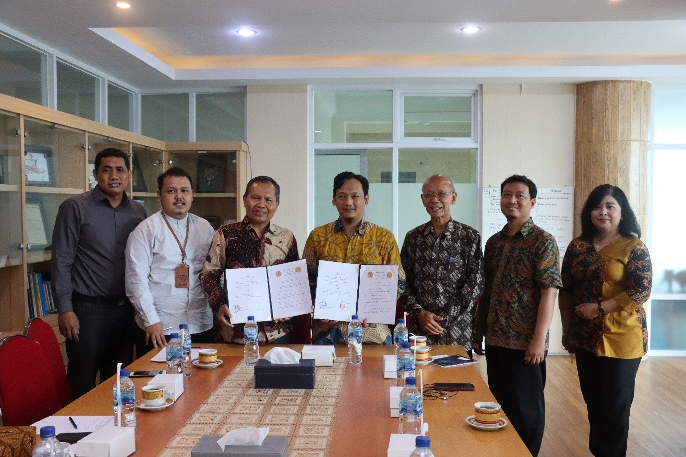 COLLABORATION WITH UPY AND STIA AAN YOGYAKARTA TO IMPROVE THE QUALITY OF EDUCATION