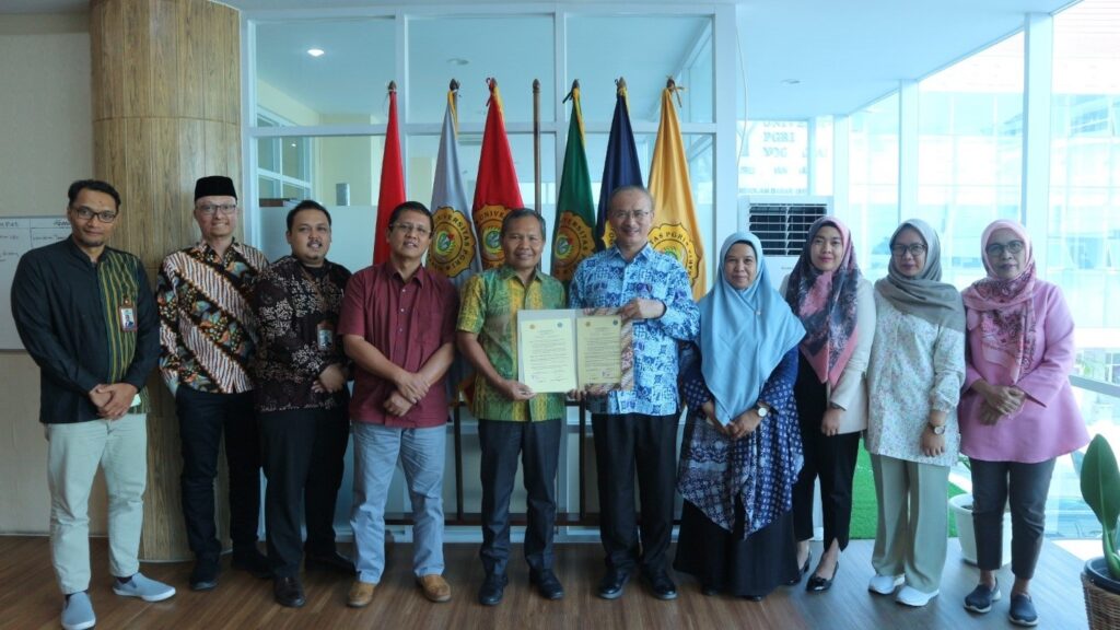 SIGNING OF MOU BETWEEN UNIVERSITAS PGRI YOGYAKARTA AND UNIVERSITAS MEDAN AREA